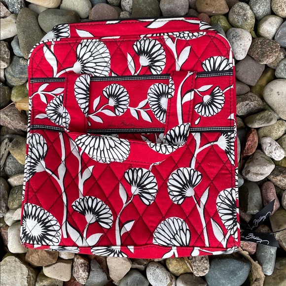 Vera Bradley Deco Daisy Tech Red Floral Quilted Organizer‎ Bag - Picture 2 of 8